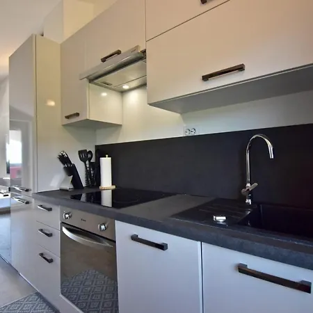 House With Sea View And Bbq Grill Holiday home *