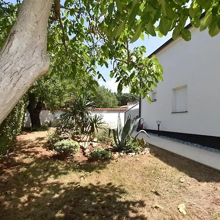 Holiday home House With Sea View And Bbq Grill Medulin